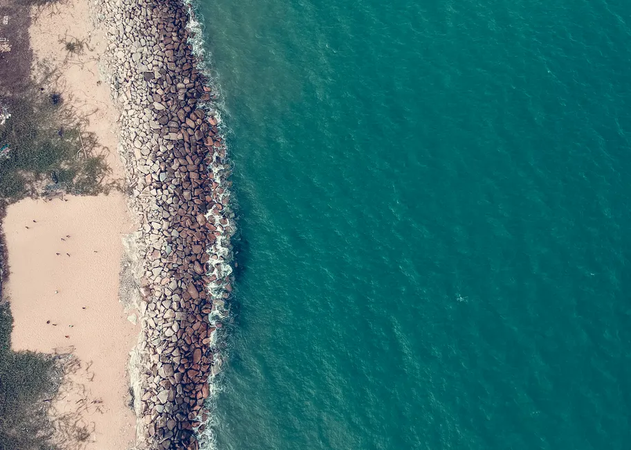Detail Blue Ocean Aerial Shoreline Photo Number 7