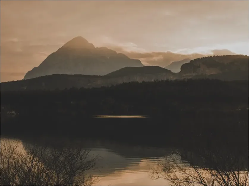 Detail Lake Reflection Mountains Sunrise Number 8