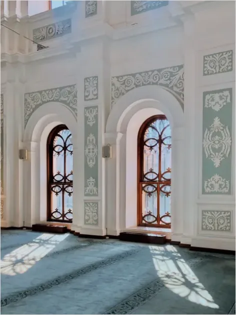 Detail Mosque Interior Arches Pattern Photo Number 10