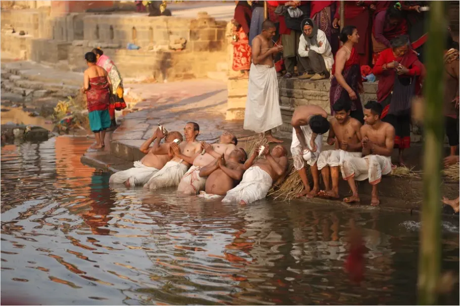 Detail River Ritual Bathing Ceremony Photo Number 2
