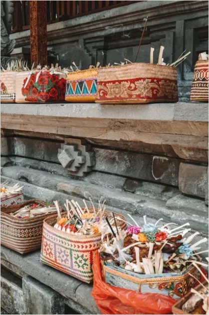 Detail Temple Steps With Offerings Photo Number 10