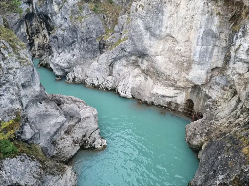 Detail Turquoise River Canyon Photo Number 3