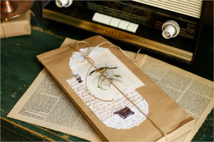 Detail Vintage Paper Decoration Number 3