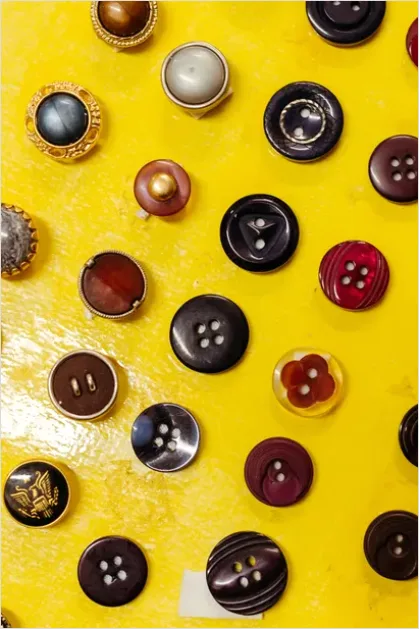 Vintage Paperweight Buttons C954