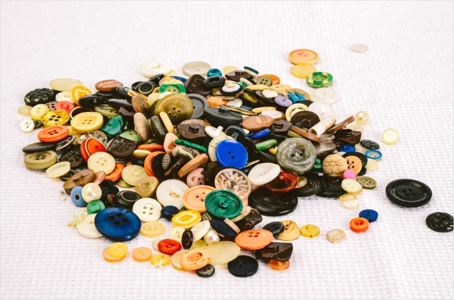 Detail Vintage Paperweight Buttons Number 3