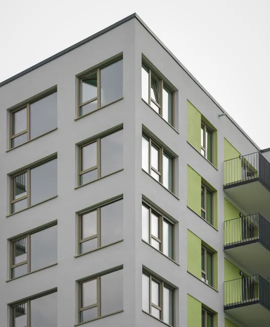 Atelier Wohnung Mit Grossen Fenstern Foto 1fab