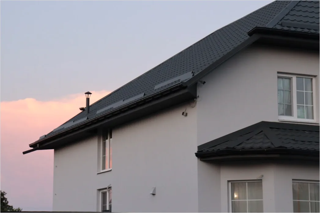 Detail Haus Mit Satteldach Modern Minimal Foto Number 20