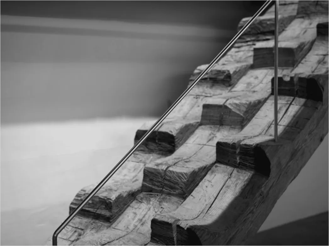 Detail Holztreppe Modern Mit Glasgeländer Foto Number 5