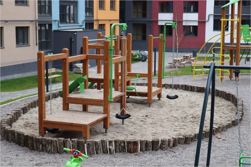 Kita Aussenbereich Spielplatz Lernen Im Freien Foto 527c