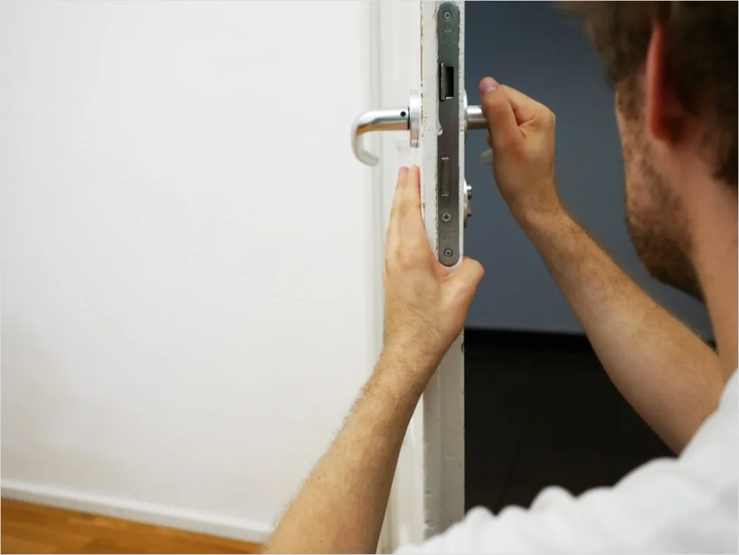 Smart Lock Tuerschloss Montage Detail Foto 6c56