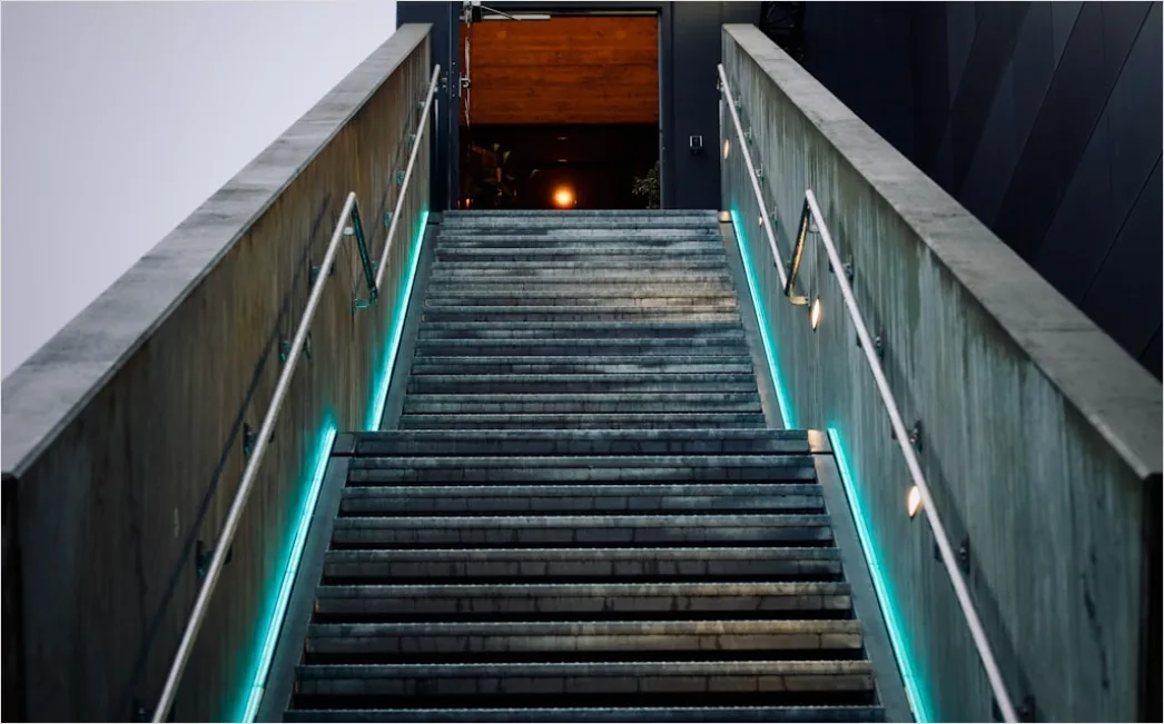 Detail Treppe Mit Led Stufenbeleuchtung Foto Number 15