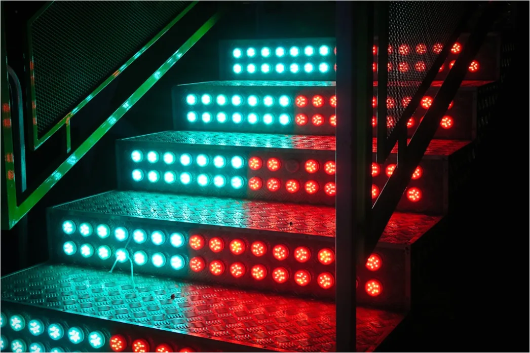 Detail Treppe Mit Led Stufenbeleuchtung Foto Number 18
