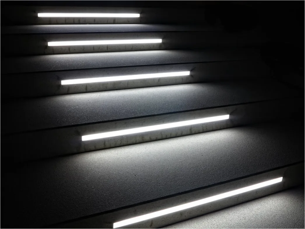 Treppenbeleuchtung Stufen Led Indirekt Foto A82c