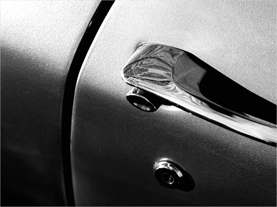 Detail Türgriff Nahaufnahme Gebürstetes Metall Foto Number 8