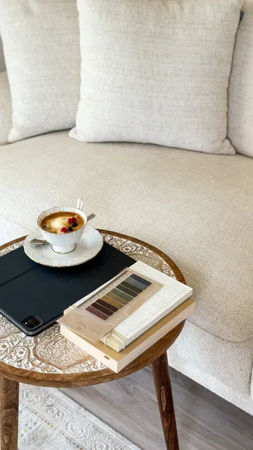Detail Wohnzimmer Farbkonzept Grau Beige Schwarz Foto Number 14