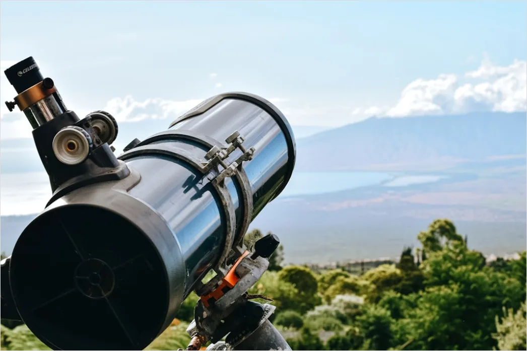 Astronom Beobachtet Sterne Mit Teleskop Foto 4e8d