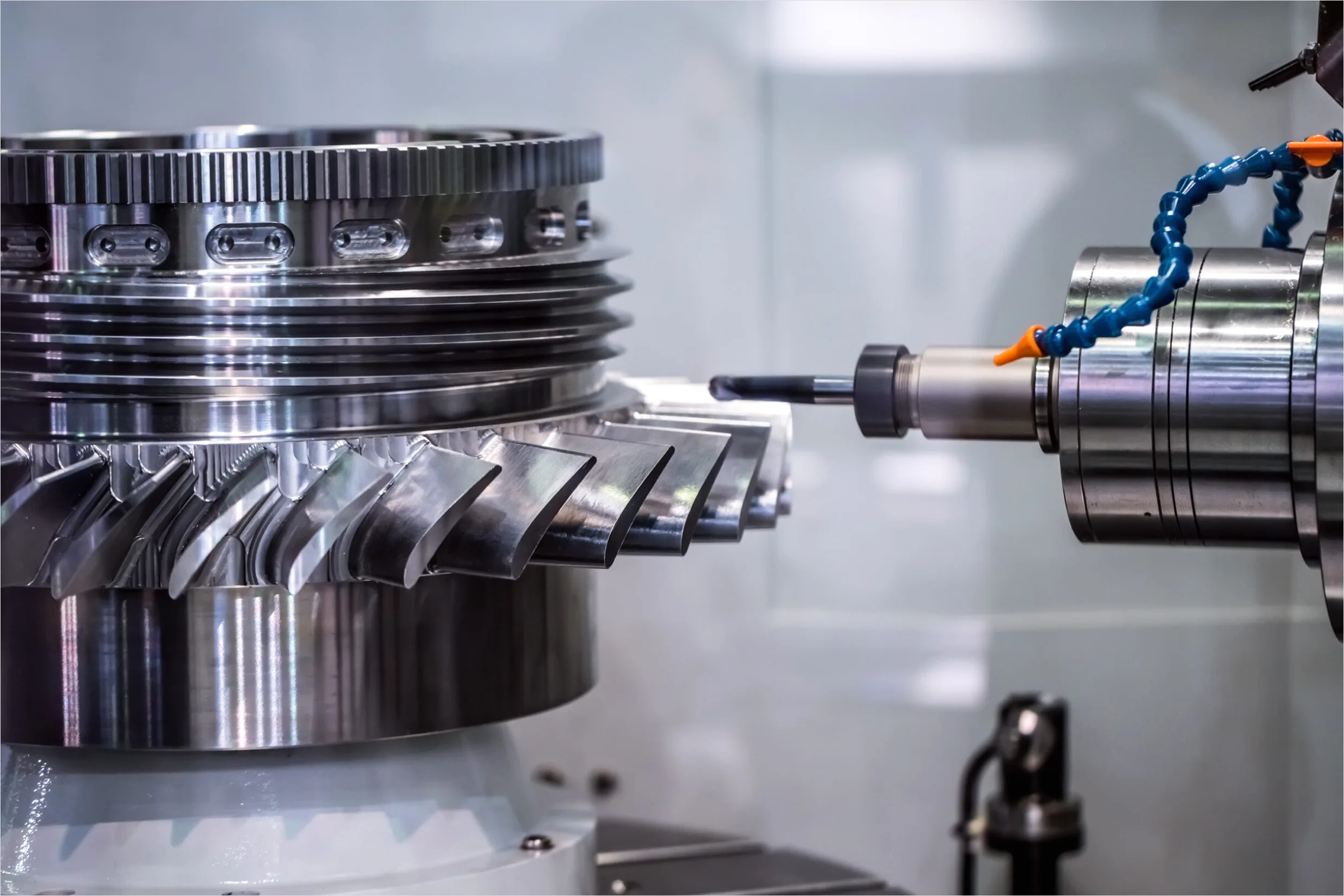 Metallbearbeitung Mit Praezisionsmaschine Foto