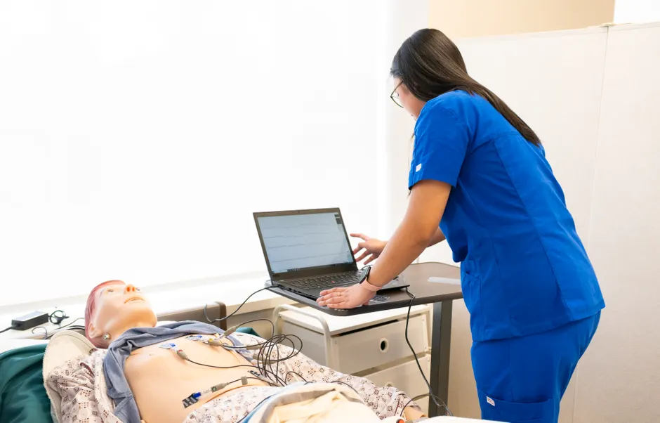 Detail Pflege Ausbildung Simulation Puppe Im Trainingsraum Foto Number 9