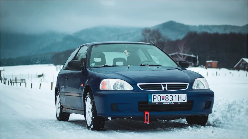 Detail Auto Mit Schneeketten Im Winter Bild Number 14