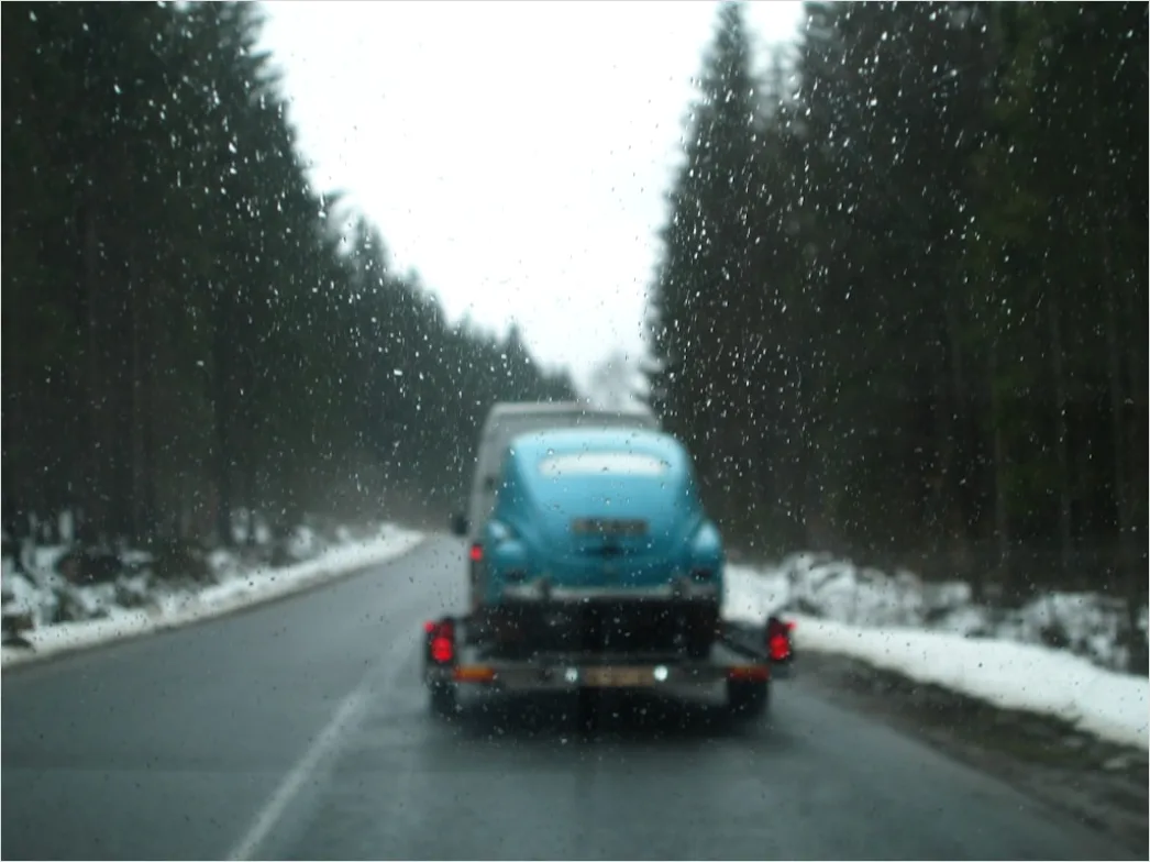 Detail Auto Mit Schneeketten Im Winter Bild Number 9