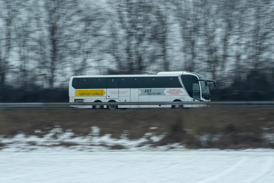 Autobahn Im Winter Mit Auto Bild 19a1