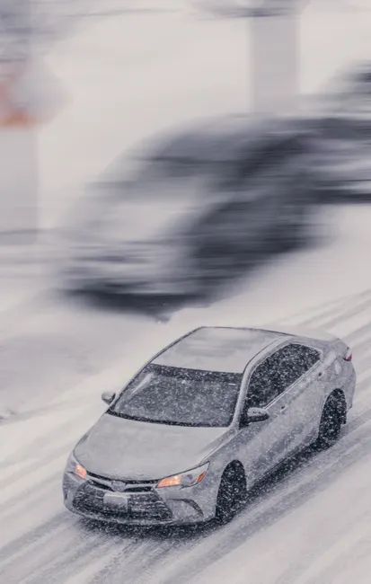Detail Autobahn Im Winter Mit Auto Bild Number 17
