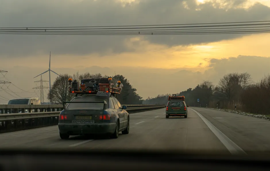 Detail Autobahn Im Winter Mit Auto Bild Number 5