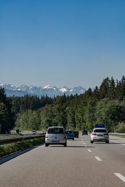 Detail Autobahn Im Winter Mit Auto Bild Number 9