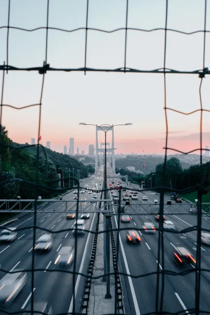 Autobahnbruecke Mit Fahrzeugen Bild 85c6
