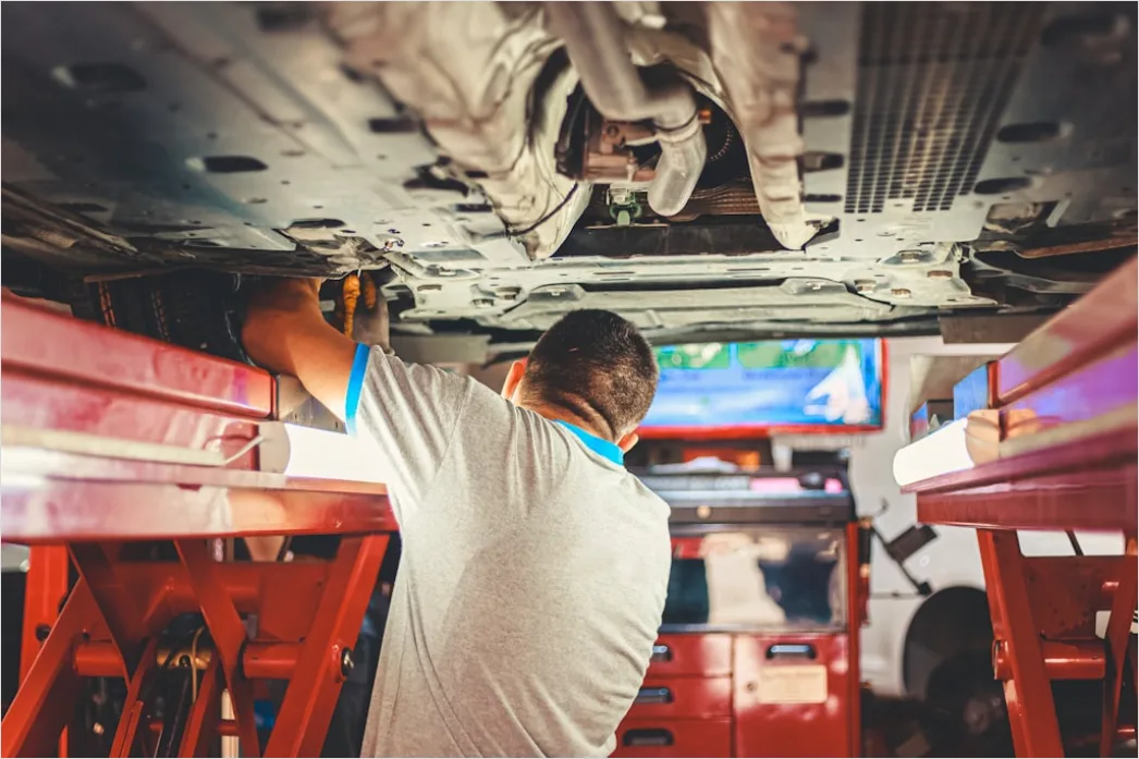 Autoinspektion Durch Mechaniker Bild Ddf8