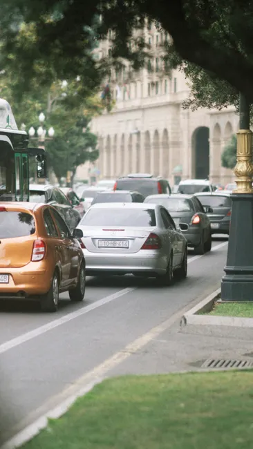 Autos Im Berufsverkehr In Der Stadt Bild F895