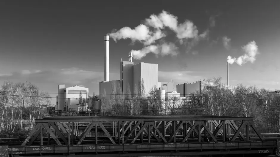 Chemiewerk Mit Dampf Und Industrieanlagen Foto 319f