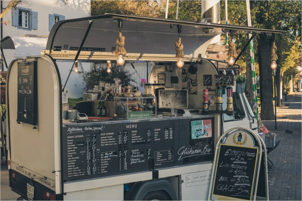 Elektrischer Lieferwagen In Der Stadt Foto 6c24