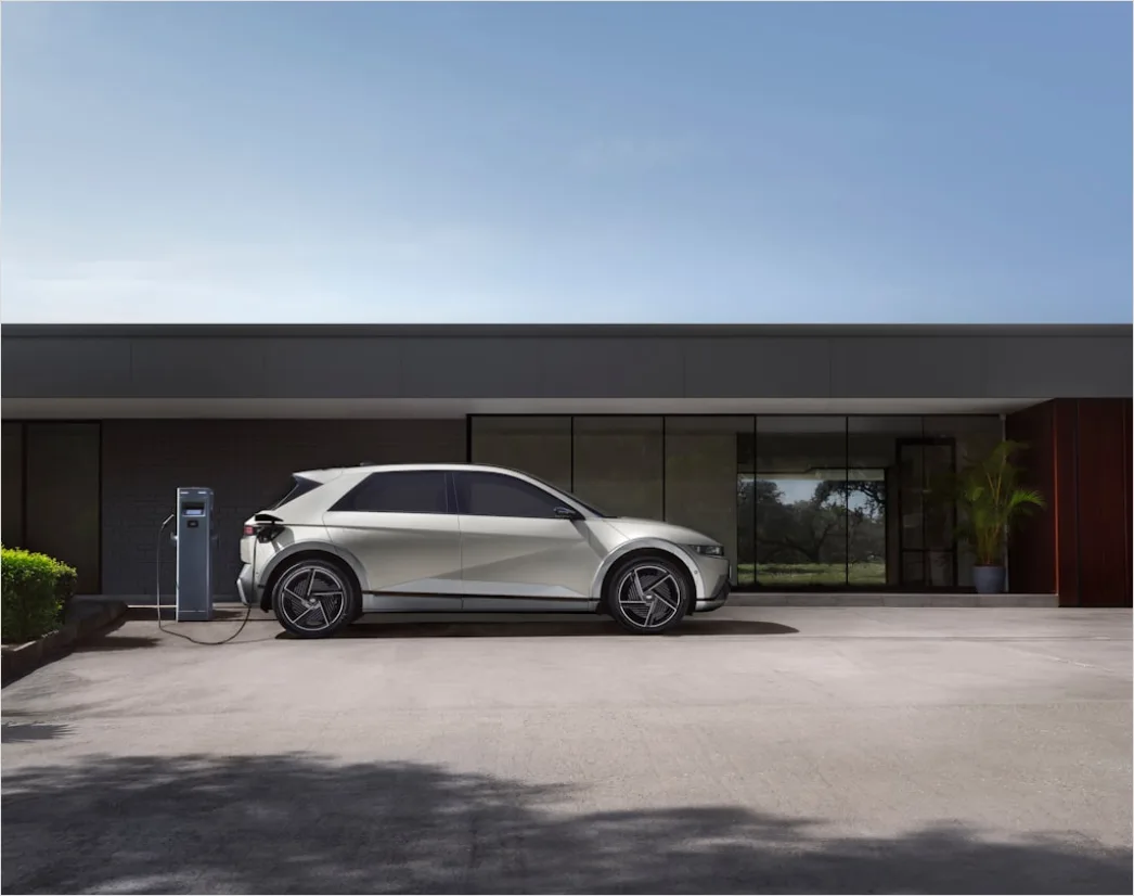 Elektroauto Vor Moderner Architektur Foto C7b1