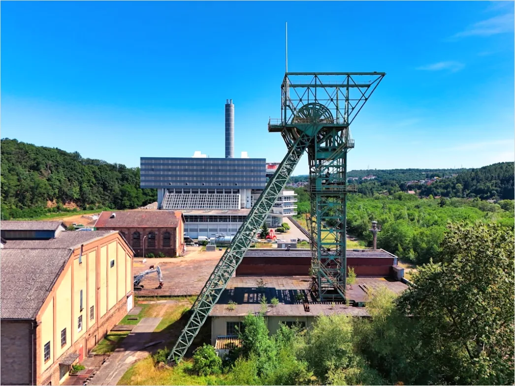 Foerdertechnik In Moderner Fabrik Foto 7c89