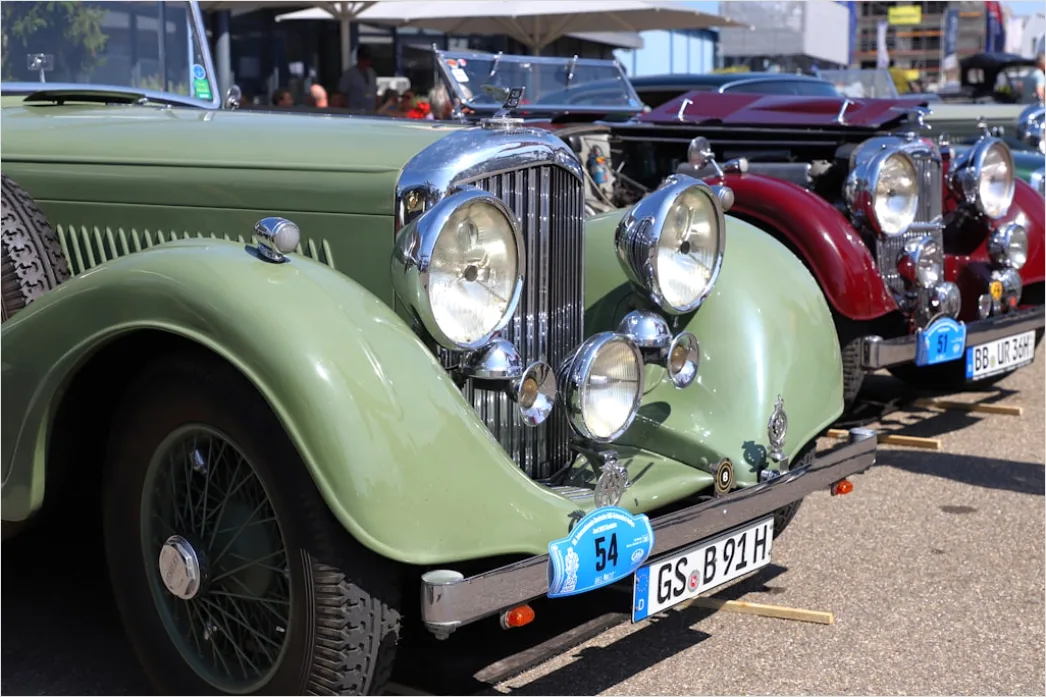 Historisches Fahrzeug Bei Oldtimer Treffen Bild 276b