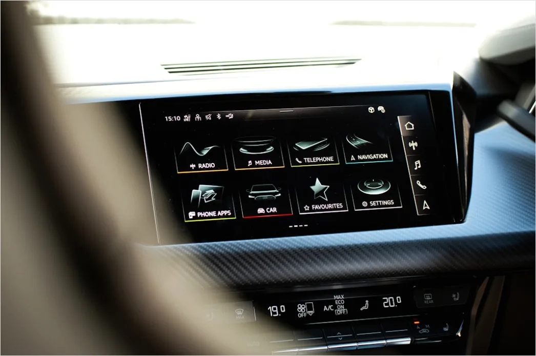 Infotainment System Im Fahrzeug Foto A496