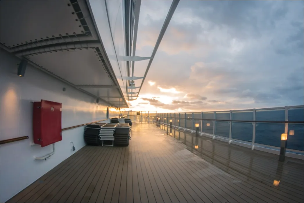 Kreuzfahrtschiff Auf Dem Meer Foto 4044