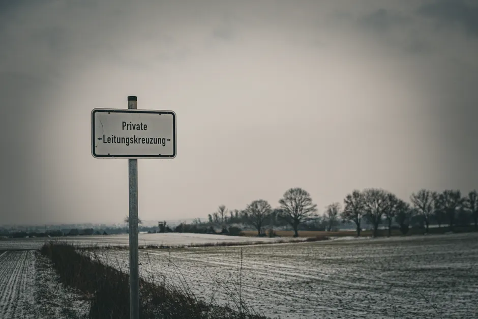 Detail Verkehrsschild Auf Deutscher Landstraße Bild Number 16