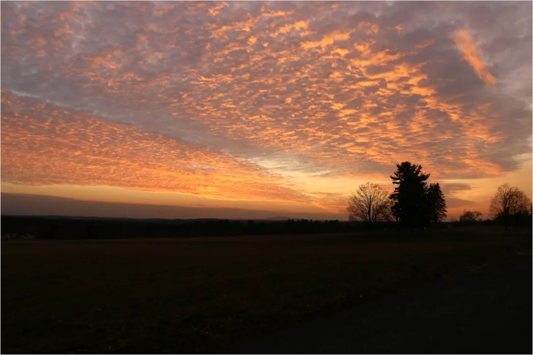 Detail Dramatischer Sonnenuntergang Mit Wolken Number 4