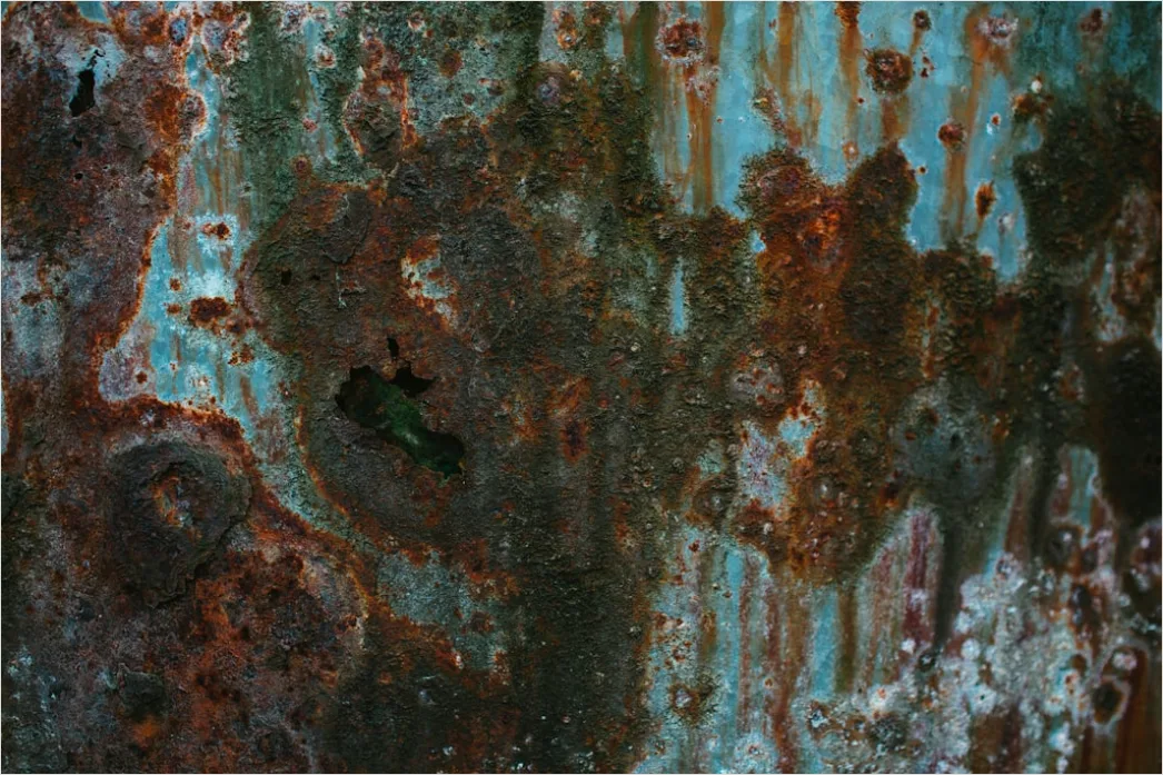 Detail Dunkle Eisenwand Mit Rostflecken Number 11