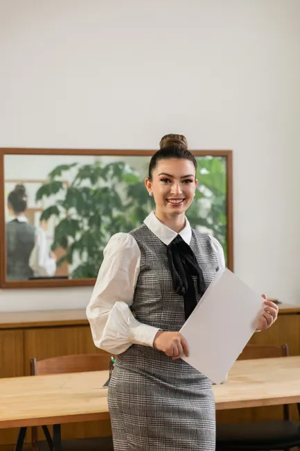 Detail Frau Im Business Outfit Im Büro Bild Number 12