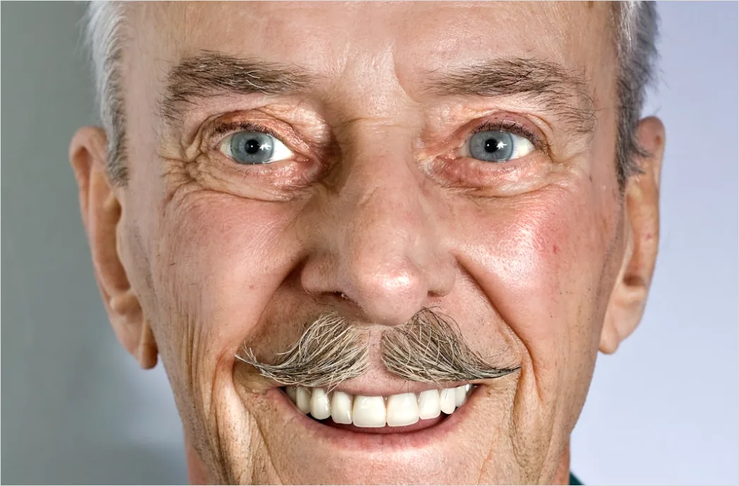 Froehliches Gesicht In Nahaufnahme Foto 9565