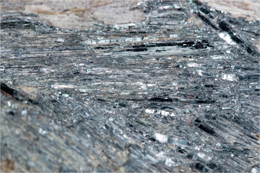 Detail Gewelltes Blech Mit Silberner Oberfläche Number 3