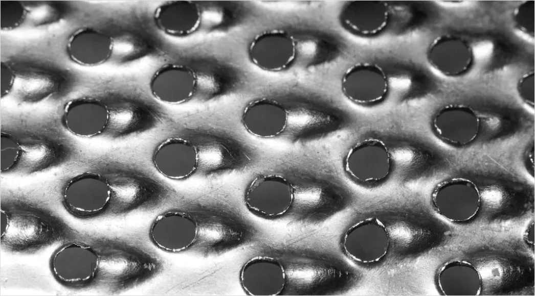 Detail Gewelltes Blech Mit Silberner Oberfläche Number 2