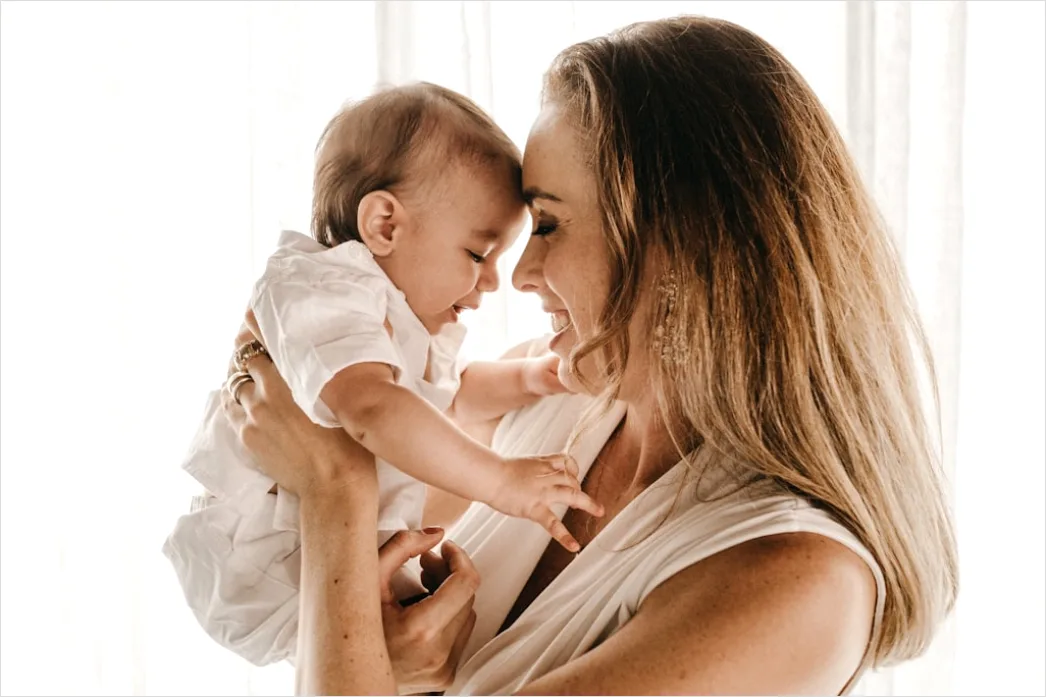 Glueckliche Eltern Mit Baby Bild C94b
