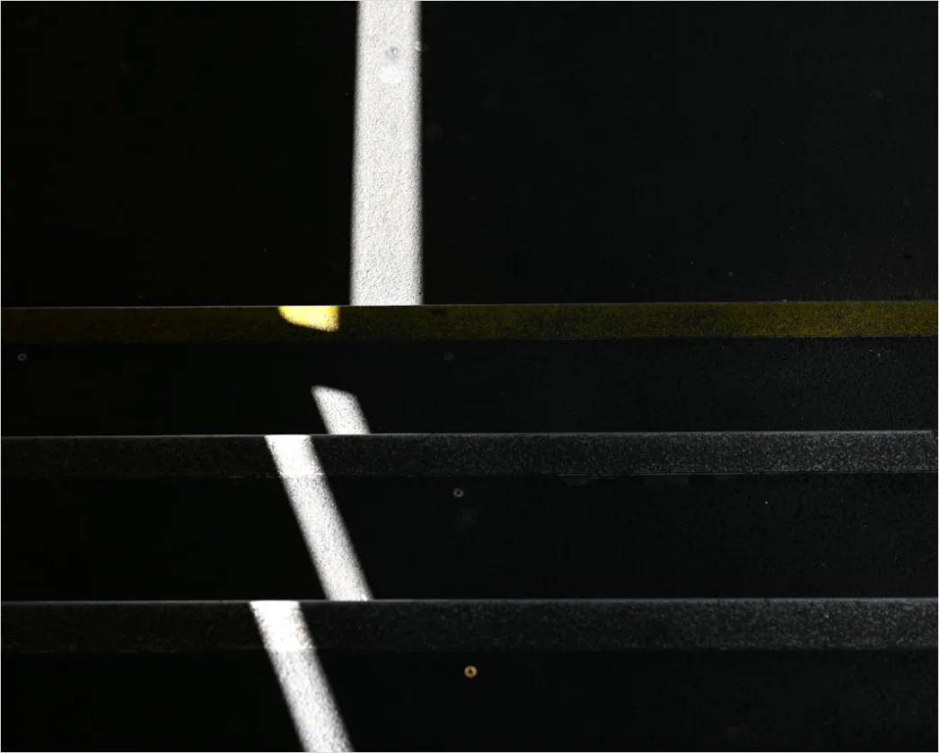 Detail Goldene Geometrische Linien Auf Schwarz Number 14