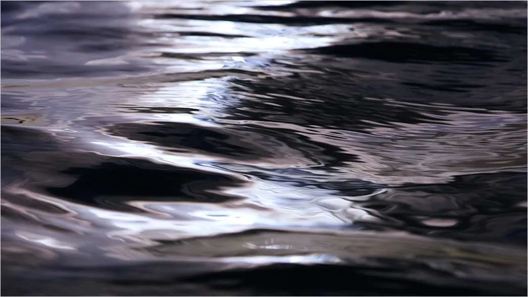Detail Klare Wasseroberfläche Mit Sanften Wellen Number 7