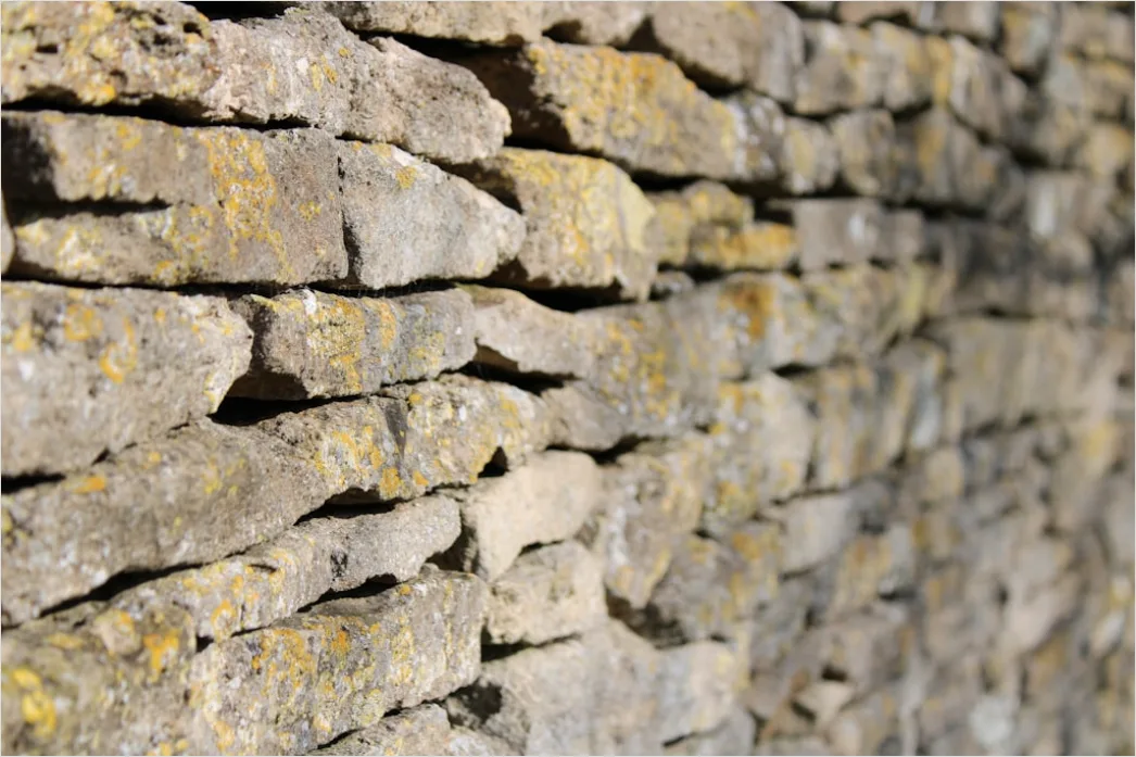 Detail Mauer Aus Alten Natursteinen Bild Number 13