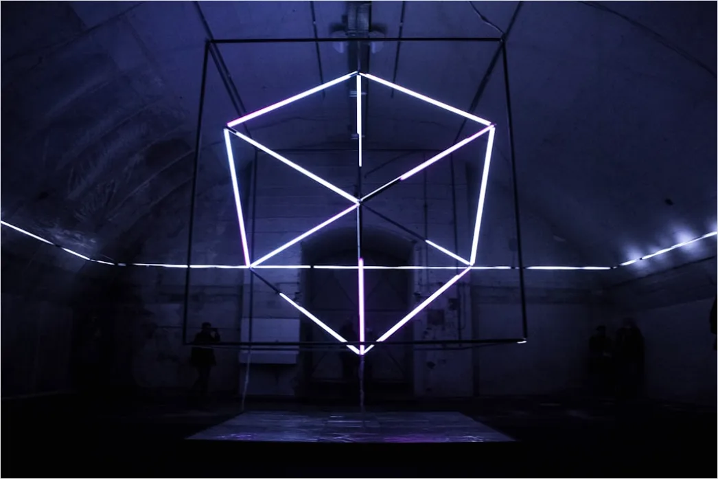 Detail Neonfarbene Geometrische Formen Im Dunkeln Number 6
